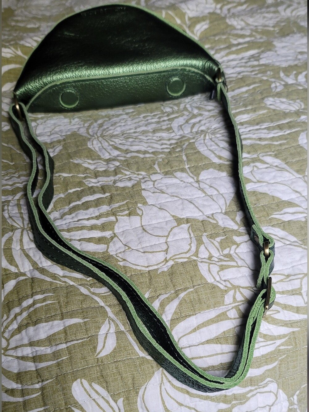 Portland Leather Small Koala Sling Bag in Metallic Greench. - Picture 11 of 11
